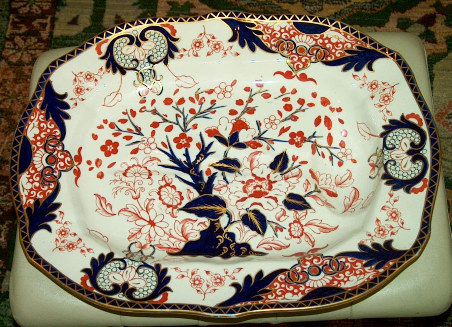 ROYAL CROWN DERBY - LARGE WELL & TREE PLATTER - KING'S PATTERN