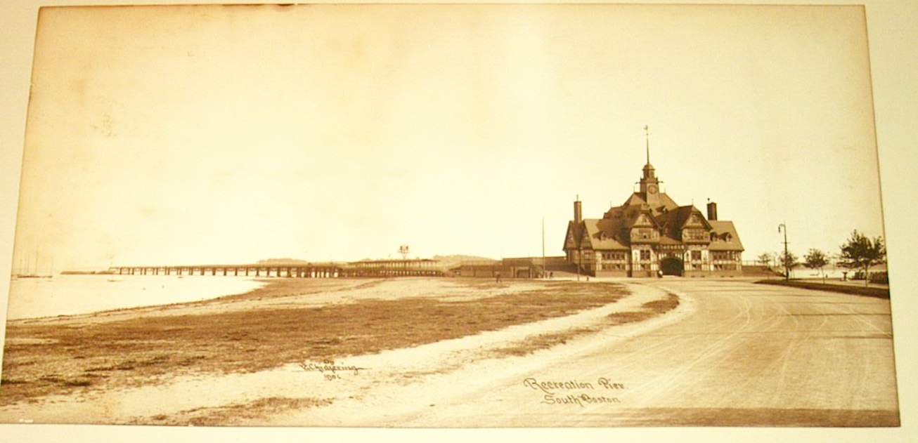HEADHOUSE AND RECREATION PIER, SOUTH BOSTON
